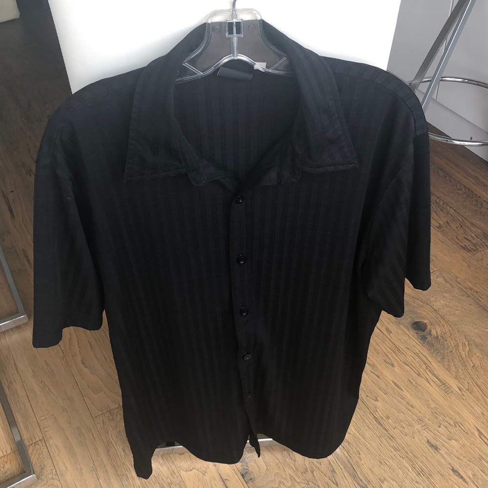 Men’s black Guess Jeans short sleeved shirt.